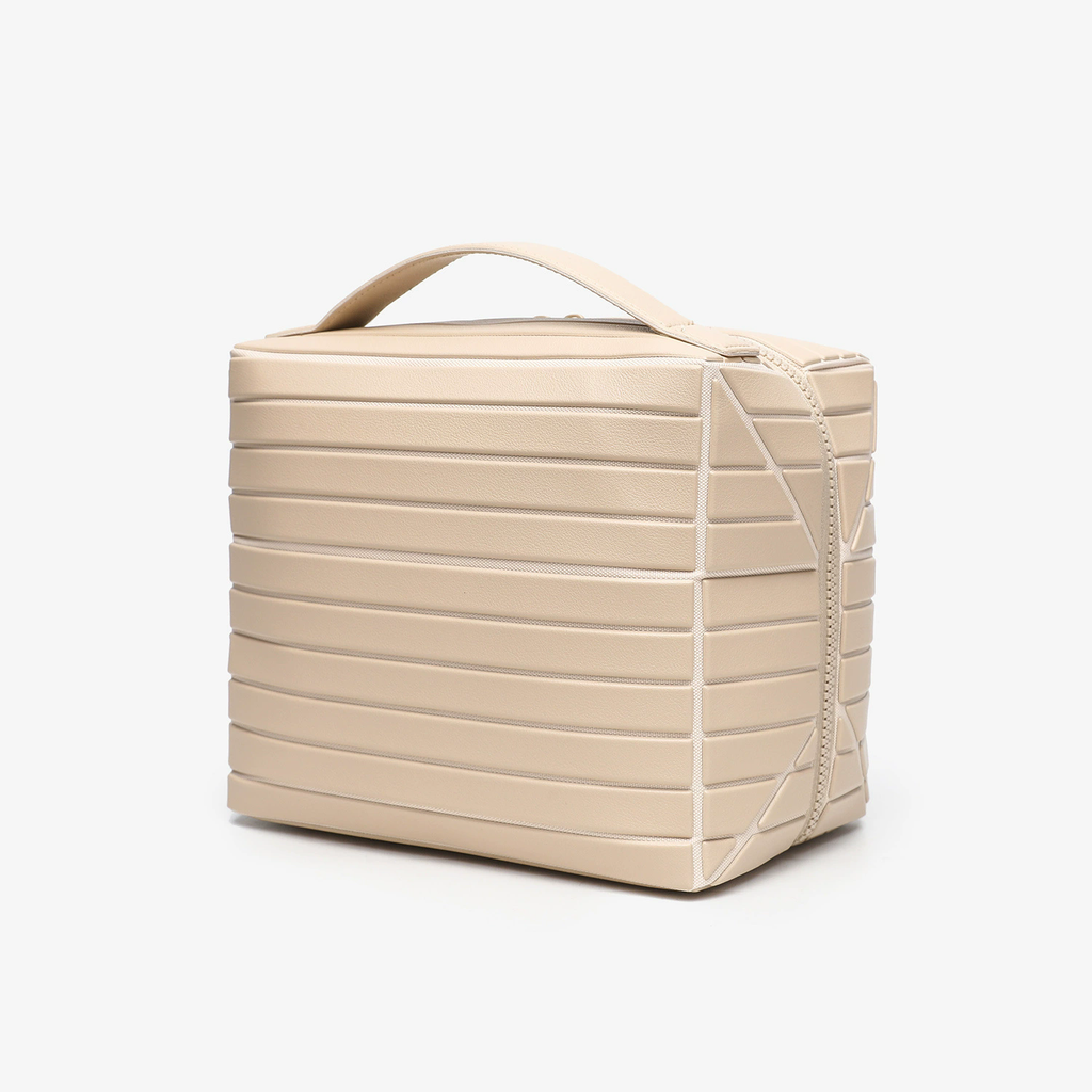 Travel Makeup Organizer Bag with Fold-Down Design and Adjustable Dividers,Large Capacity Cosmetic Bags Toiletry Case